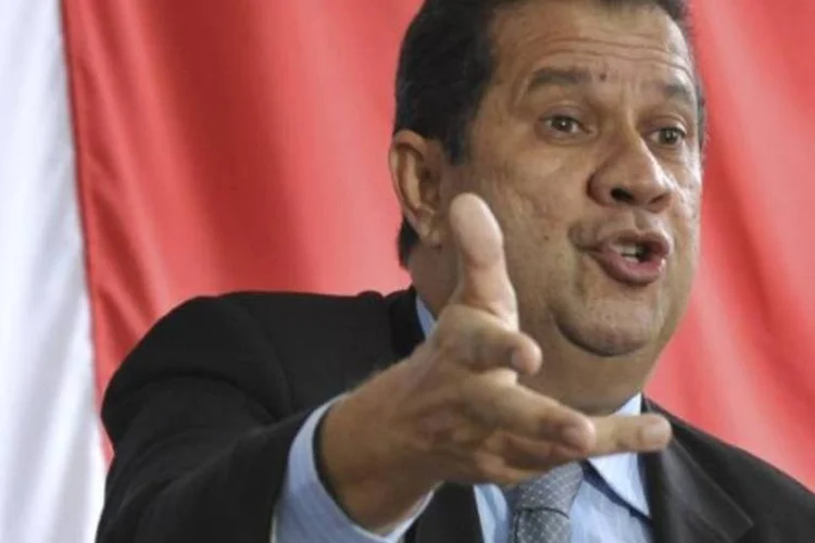O ministro desmentiu a reportagem e disse que as viagens de jatinho que fez foram pagas pelo diretório no estado (Elza Fiúza/ABr)