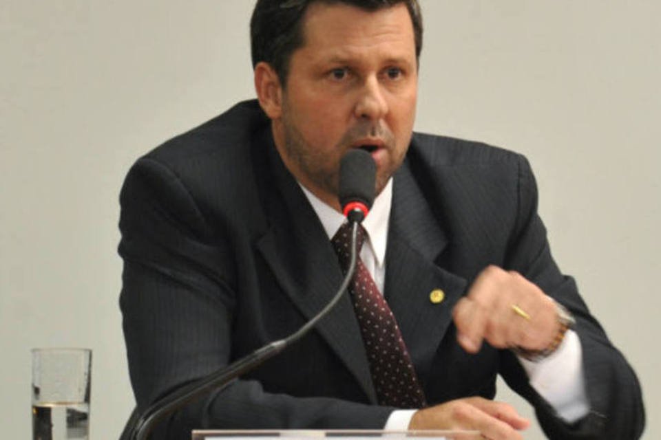 PSDB pede ao STF que Dilma seja investigada na Lava Jato