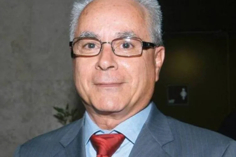 
	Carlos Paulino da Costa: &quot;o produtor est&aacute; triste. Isso &eacute; geral... (A comercializa&ccedil;&atilde;o), de uma maneira geral, depende das propostas que est&atilde;o sendo trabalhadas em Bras&iacute;lia&quot;, disse o presidente da Cooxup&eacute;.
 (Divulgação)