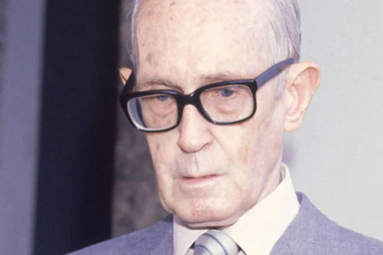 O poeta Carlos Drummond de Andrade é o homenageado de 2012 pela maior feira literária do país (Ricardo Chaves)