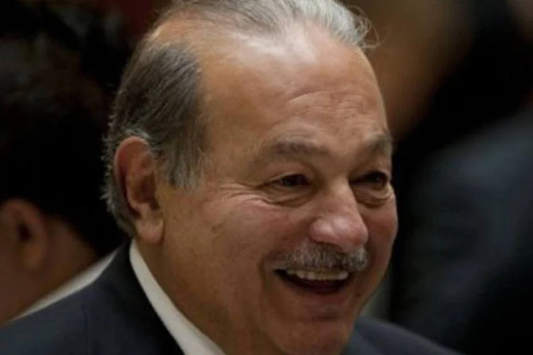 O mexicano Carlos Slim, homem mais rico do mundo: depois do imposto, cada milionário continuaria contando com 3,7 bilhões de dólares (©AFP/Archives / Yuri Cortez)