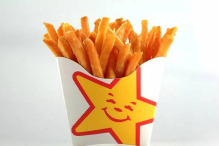 
	Batata-frita da rede de lanchonetes americana Carl&#39;s Jr.: empresa abrir&aacute; primeira loja no Brasil, no Aeroporto de Guarulhos, em S&atilde;o Paulo
 (Divulgação)