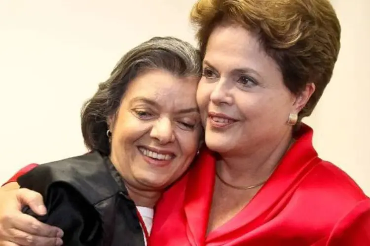 A cerimônia foi prestigiada pela presidente Dilma Rousseff e pela presidente interina do Congresso, Marta Suplicy (Roberto Stuckert Filho/Presidência da República)