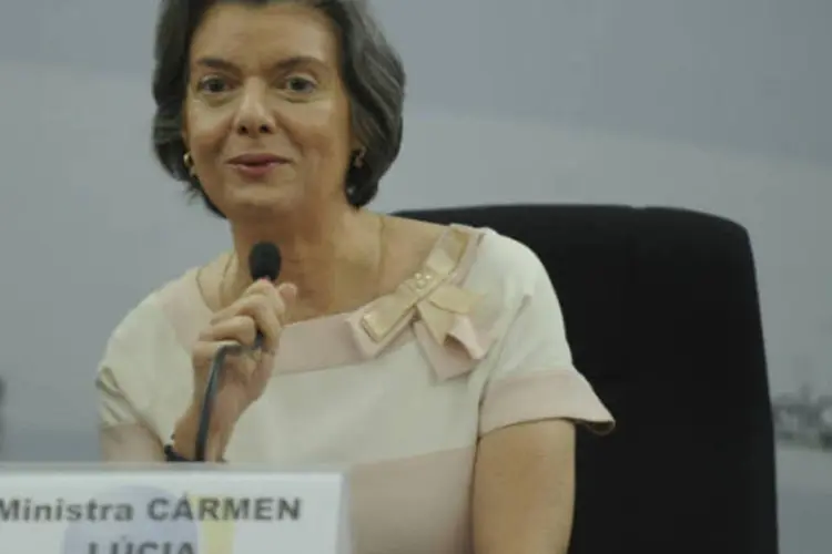 A presidenta do Tribunal Superior Eleitoral (TSE), minista Cármen Lúcia, concede entrevista coletiva (Elza Fiuza/ABr)