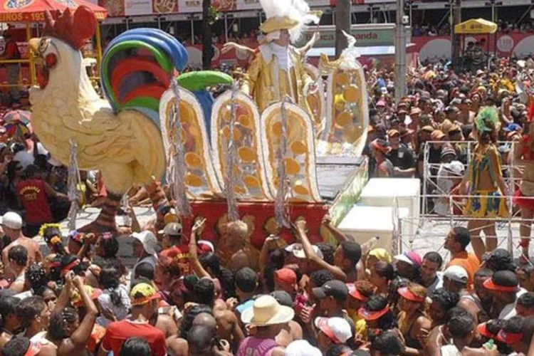 
	Carnaval no Recife: Galo da Madrugada &eacute; considerado o maior bloco carnavalesco do mundo
 (Wikimedia Commons)