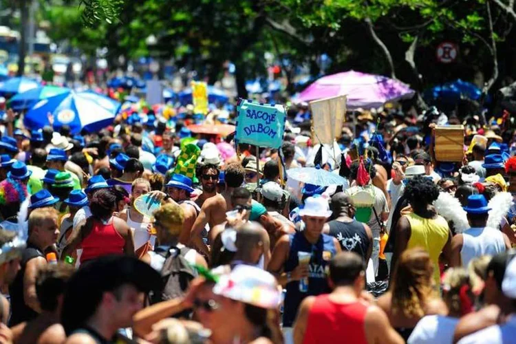 
	Bloco de carnaval em S&atilde;o Paulo: &quot;Os blocos n&atilde;o foram capazes de estimar seu pr&oacute;prio sucesso e tiveram de se adaptar, com apoio da Prefeitura&quot;, afirmou o prefeito
 (Tânia Rêgo/Agência Brasil)