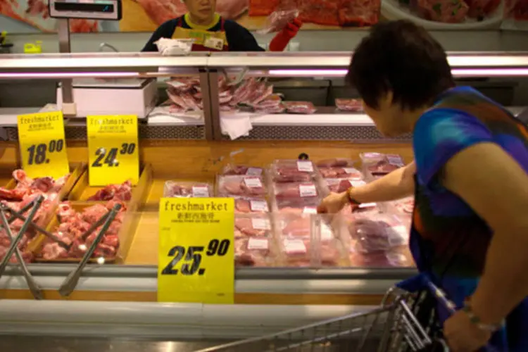 Supermercado na China: temores sobre a qualidade da carne brasileira surgiram depois que a Polícia Federal deflagrou a operação Carne Fraca (Lam Yik Fei/Bloomberg)