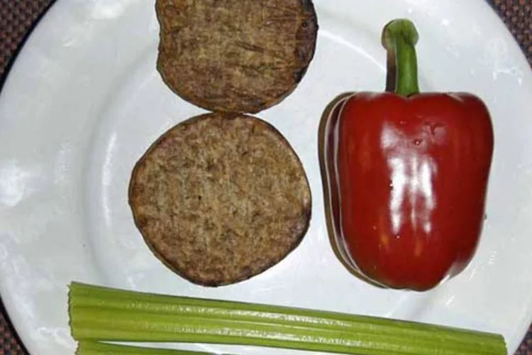 
	Hamb&uacute;rguer vegetariano da marca Quorn, que duplicou as vendas em fevereiro no Reino Unido
 (Hambuguer vegetariano da marca Quorn)