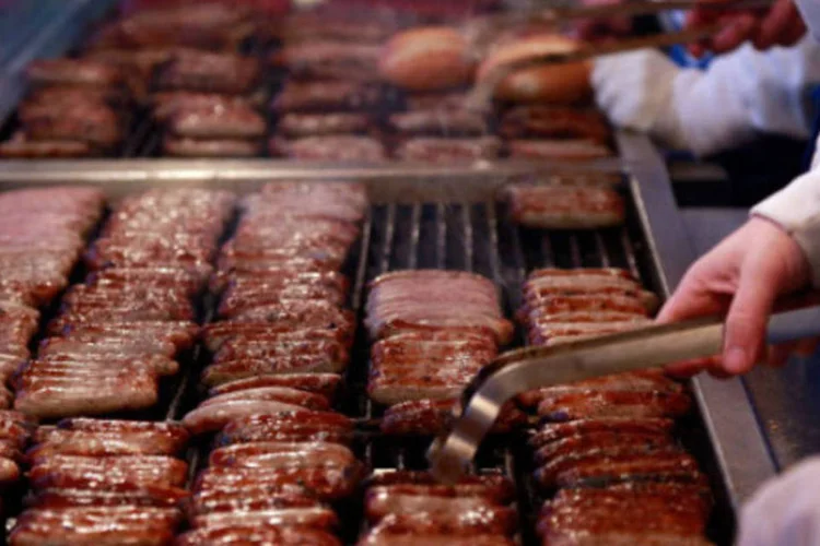 
	Carne vermelha: entre as exig&ecirc;ncias russas, est&aacute; a proibi&ccedil;&atilde;o de uso de horm&ocirc;nio promotor de crescimento na carne exportada para o pa&iacute;s
 (Johannes Simon/Getty Images)