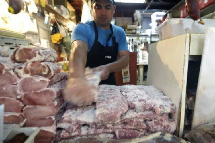 
	Mercado municipal de S&atilde;o Paulo: o caso levou cinco pa&iacute;ses - China, Ar&aacute;bia Saudita, Coreia do Sul, &Aacute;frica do Sul e Jap&atilde;o - a suspender suas compras de carne do Brasil
 (©afp.com / Antonio Scorza)