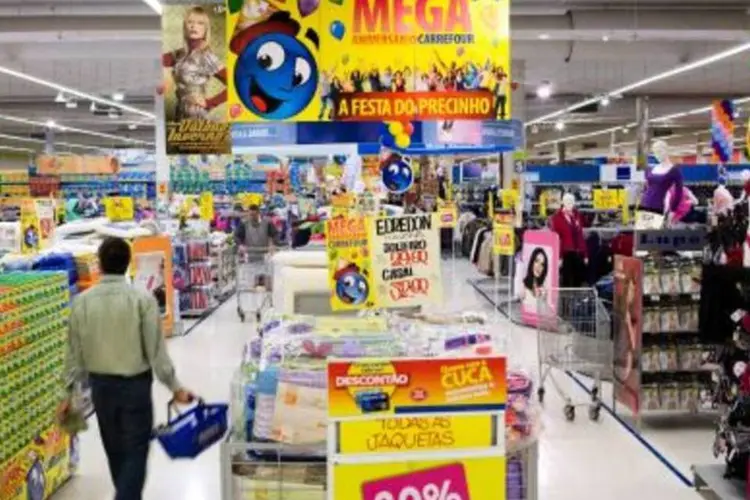 Loja do Carrefour: companhia informou que vai atingir sua meta de 3,1 bilhões de euros (.)