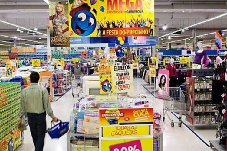 Carrefour: no primeiro semestre, o lucro operacional da companhia na América Latina caiu 4,8% (.)
