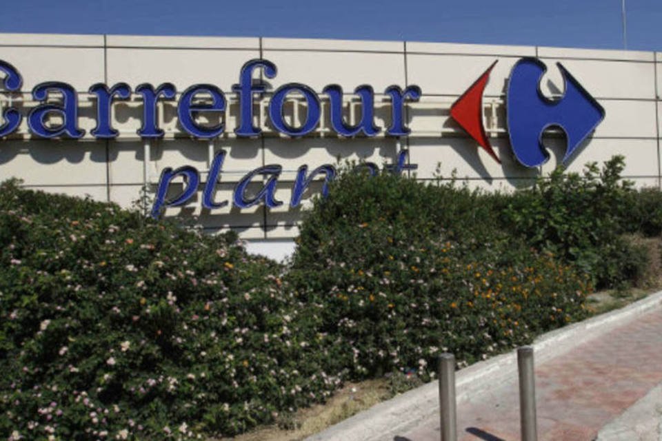 Carrefour:  o Procon-SP informou que todos os contratos firmados devem ser cumpridos normalmente, como a própria empresa se comprometeu em comunicado  (REUTERS/John Kolesidis)