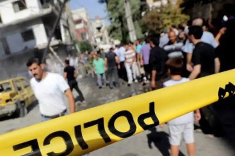 
	Isolamento na S&iacute;ria: um carro-bomba explodiu no mesmo bairro em 28 de agosto deixando 27 mortos
 (Joseph Eid/AFP)