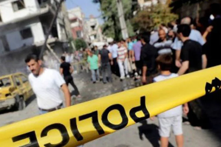 
	Isolamento na S&iacute;ria: um carro-bomba explodiu no mesmo bairro em 28 de agosto deixando 27 mortos
 (Joseph Eid/AFP)