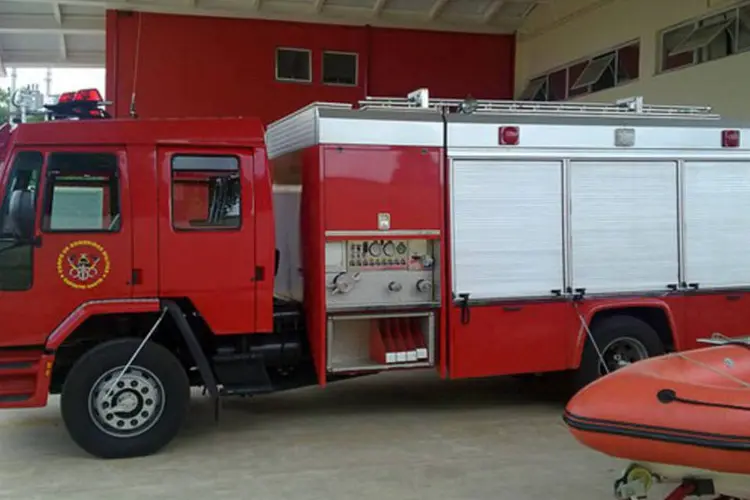 
	Carro de bombeiros: presidente da Associa&ccedil;&atilde;o dos Subtenentes e Sargentos Policiais Militares e Bombeiros do RN disse que governo &ldquo;ignorou&rdquo; pauta de reivindica&ccedil;&atilde;o da categoria (Wikimedia Commons)