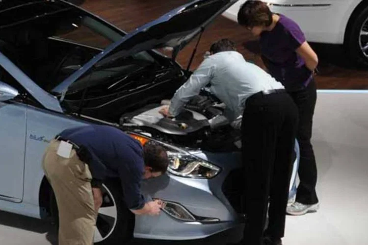 Carro exposto no salão de Detroit, nos EUA: agora não é só o motor o que conta (DIVULGAÇÃO)