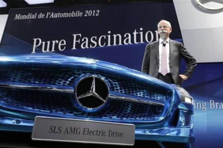 Fabricante da marca Mercedes quer ampliar lucros em 3 bilhões de euros com programa voltado ao aumento de eficiência (Jacky Naegelen/Reuters)