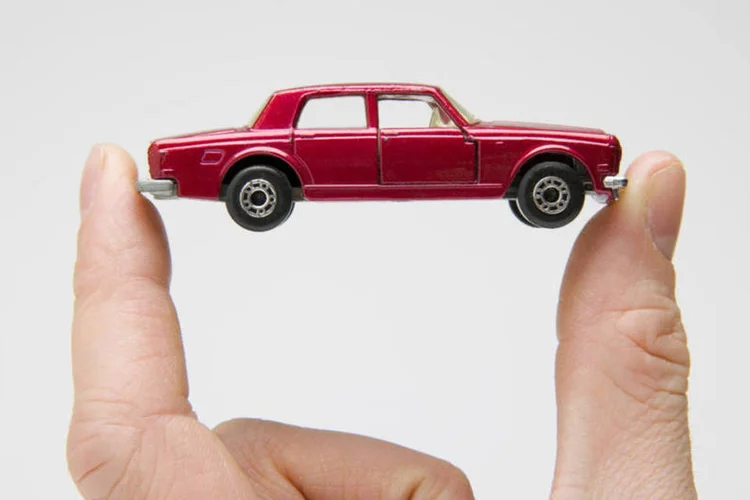 
	Carro em miniatura: Parcelas pagas ao cons&oacute;rcio devem ser declaradas na ficha de &quot;Bens e Direitos&quot;
 (ThinkStock/Creatas)