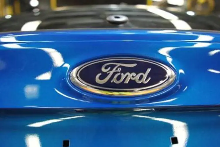 
	Logo da Ford: contrato cobre 53 mil trabalhadores e 22 f&aacute;bricas nos EUA
 (Mira Oberman/AFP)