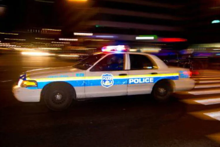 Carro da polícia da Filadélfia: sete vítimas têm algum vínculo familiar com o agressor (Jeff Fusco/AFP)