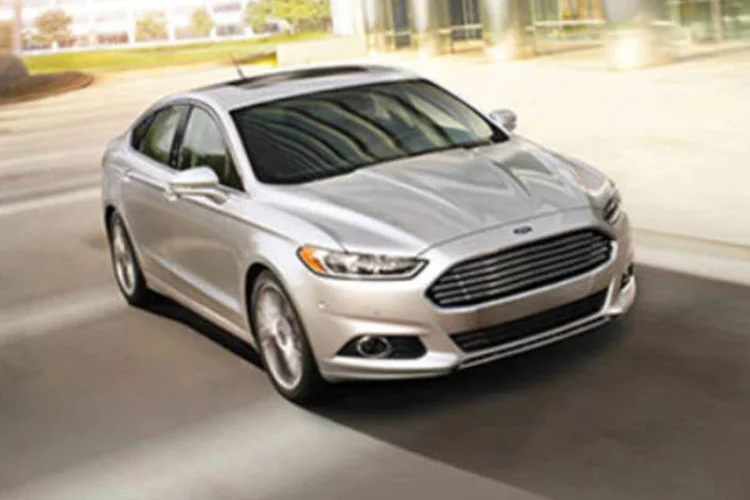
	Ford Fusion: mecanismos foram soldados e fixados de forma irregular na estrutura de alguns bancos
 (Divulgação)