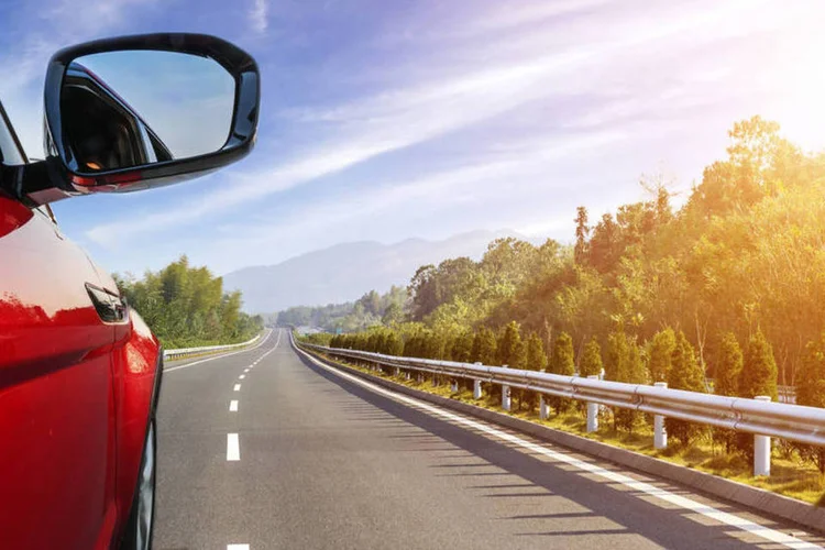 Carros autônomos: se a sua ideia mais recente tiver tanto êxito quanto as duas primeiras, os investidores devem começar a voltar a atenção para as fornecedoras de carros autônomos (hxdyl/Thinkstock)