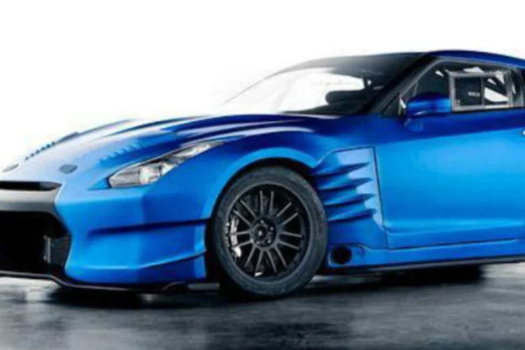 
	Nissan GT-R: com cor de carroceria azul, o modelo passou por ampla customiza&ccedil;&atilde;o para participar das filmagens
 (Divulgação)