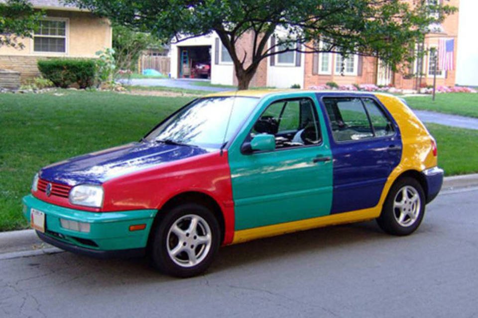 
	Carro colorido: Carros azuis t&ecirc;m a menor deprecia&ccedil;&atilde;o na categoria hatch
 (Wikimedia Commons)