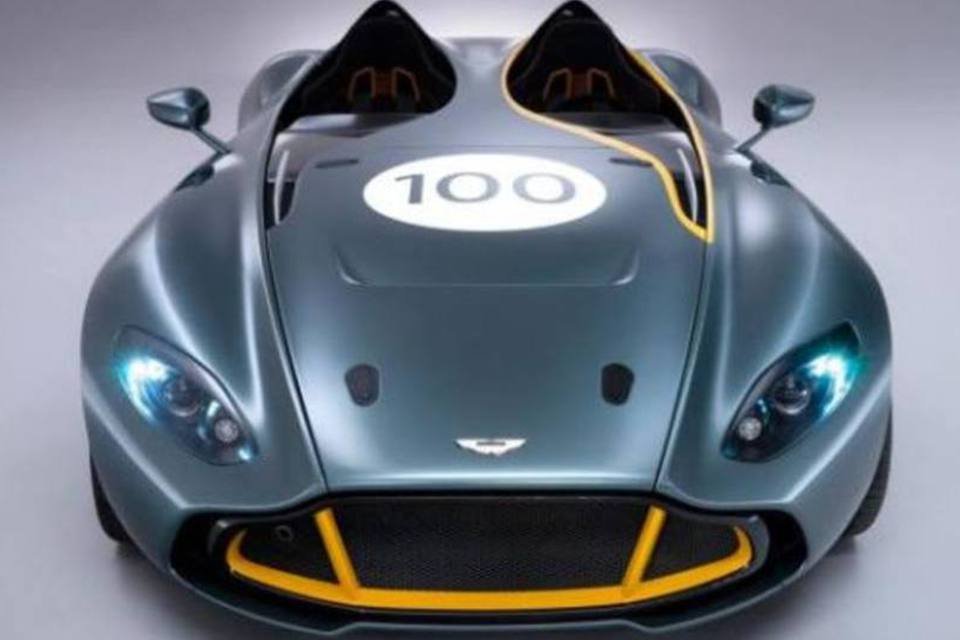 Aston Martin revela CC100 concept em homenagem a centenário