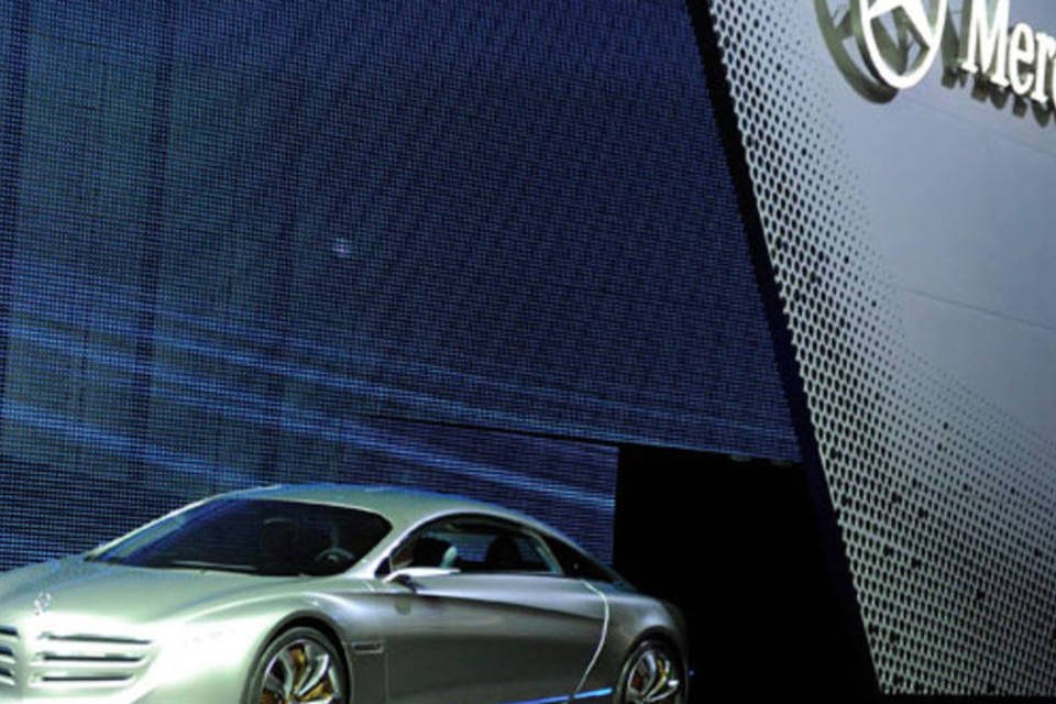 Mercedes-Benz diz que vendas na China em 2013 sobem 11%