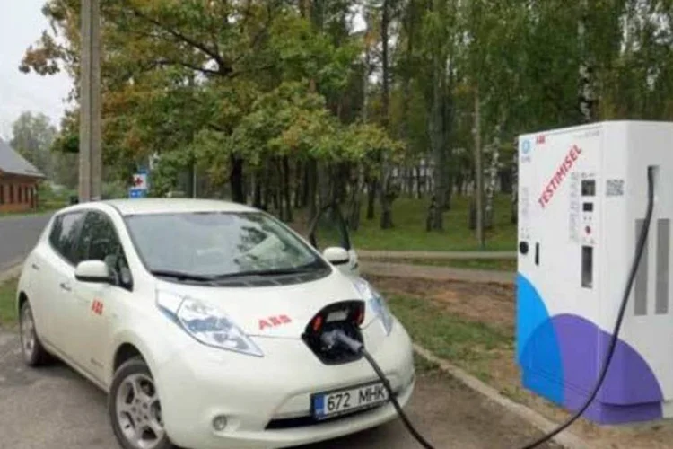 
	Carro el&eacute;trico: a Alemanha fixou meta de levar 1 milh&atilde;o de carros el&eacute;tricos para as ruas do pa&iacute;s em 2020
 (Divulgação/Elmo)