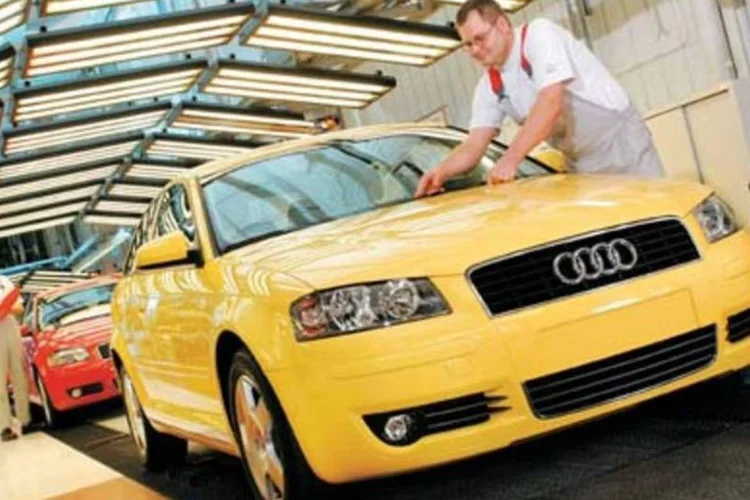 Abeiva não reviu projeção de vendas em 2010 pela falta de carros em estoque (.)