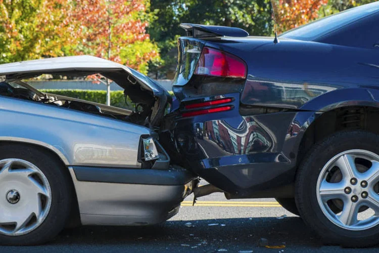 
	Batida de carros: passageiros e testemunhas poder&atilde;o acionar manualmente o eCall ao apertar um bot&atilde;o do carro
 (thinkstock)