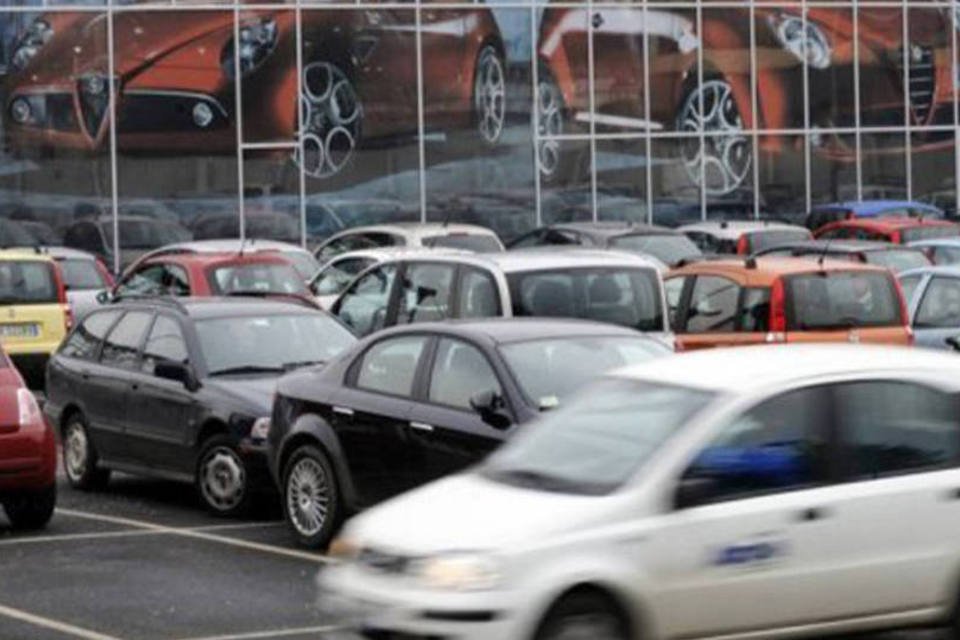 Vendas de veículos importados caem 35,6% em maio