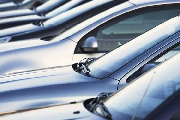 
	Carros estacionados: as montadoras responderam por 57% das vendas de carros e camionetes nos EUA no ano passado
 (hristian Müller/Thinkstock)
