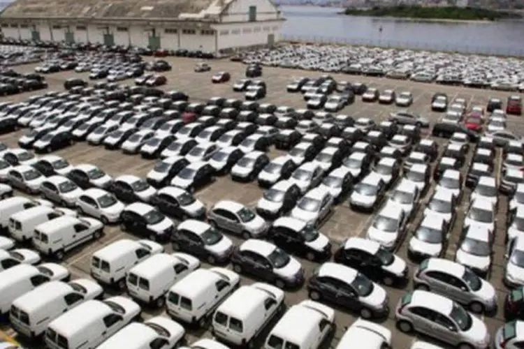 A venda de carros em 2011 no país cresceu 2,9% (Vanderlei Almeida/AFP)