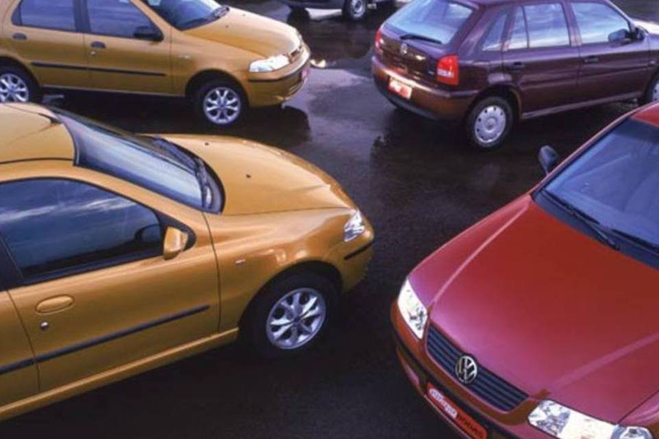 IBGE: vendas de veículos sobem 30% em novembro