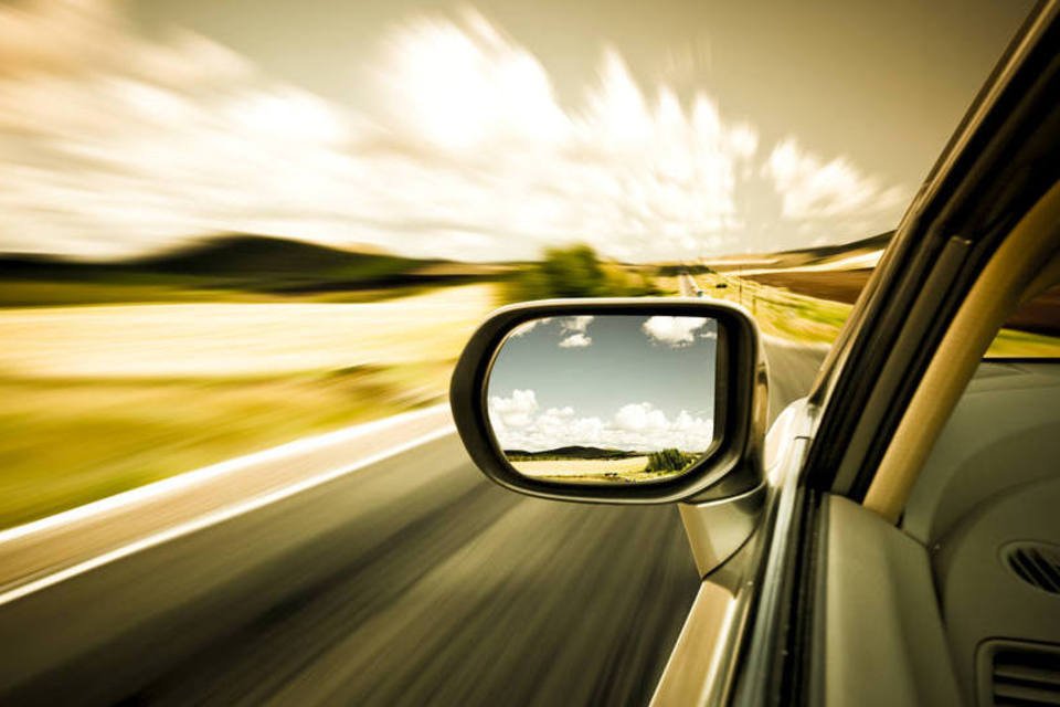 Vendas de carro retrocedem uma década