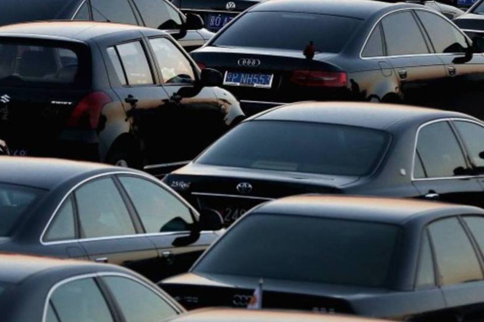 Venda diária de veículos no Brasil cai 6% em fevereiro