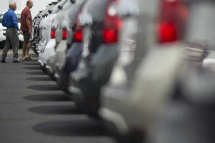 
	Venda de ve&iacute;culos: fam&iacute;lias brasileiras devem gastar R$ 278 bilh&otilde;es em 2013 com carro particular
 (Ty Wright/Bloomberg)