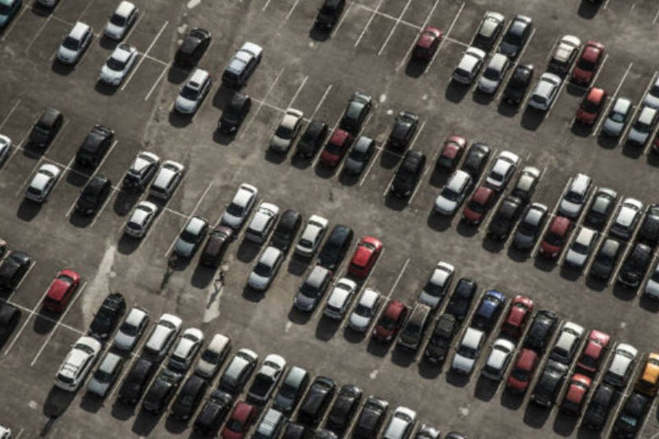 Carros: expectativa da entidade é de licenciamentos de 2,416 milhões de carros no próximo ano (Paulo Fridman/Bloomberg)