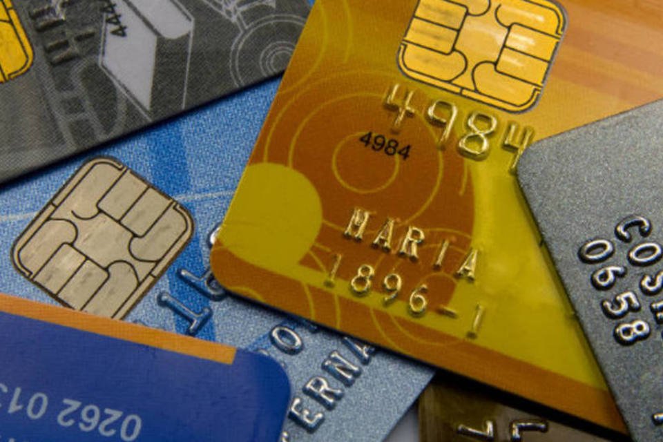 Juro do cartão de crédito continua a cair, diz Citibank