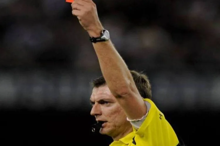 
	O juiz do caso tamb&eacute;m proibiu seis membros da Gavi&otilde;es e dois da Mancha de frequentarem e acessarem as depend&ecirc;ncias de est&aacute;dios de futebol em todo o pa&iacute;s que sediarem jogos de seus times
 (Getty Images/Getty Images)