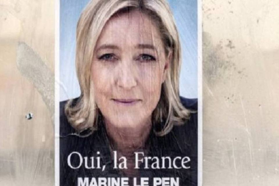 Extrema direita francesa cobre cartazes de Madonna