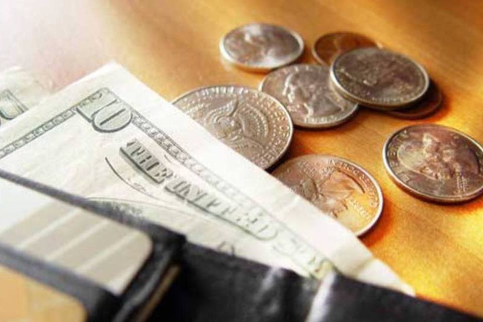 Dólar, libra e euro são vendidos com desconto de até 5%