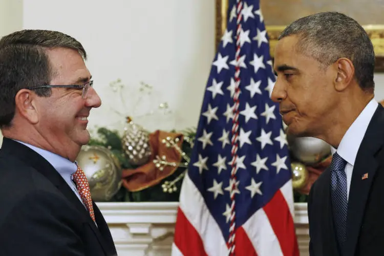 Carter e Obama: em Carter, presidente terá especialista na área, que trabalhou para 11 secretários de Defesa (Larry Downing/Reuters)