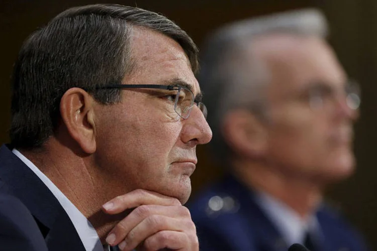 
	O secret&aacute;rio de Defesa dos Estados Unidos, Ash Carter: visita de Carter ocorre num momento em que o governo do Afeganist&atilde;o enfrenta s&eacute;rios reveses
 ( REUTERS/Gary Cameron)