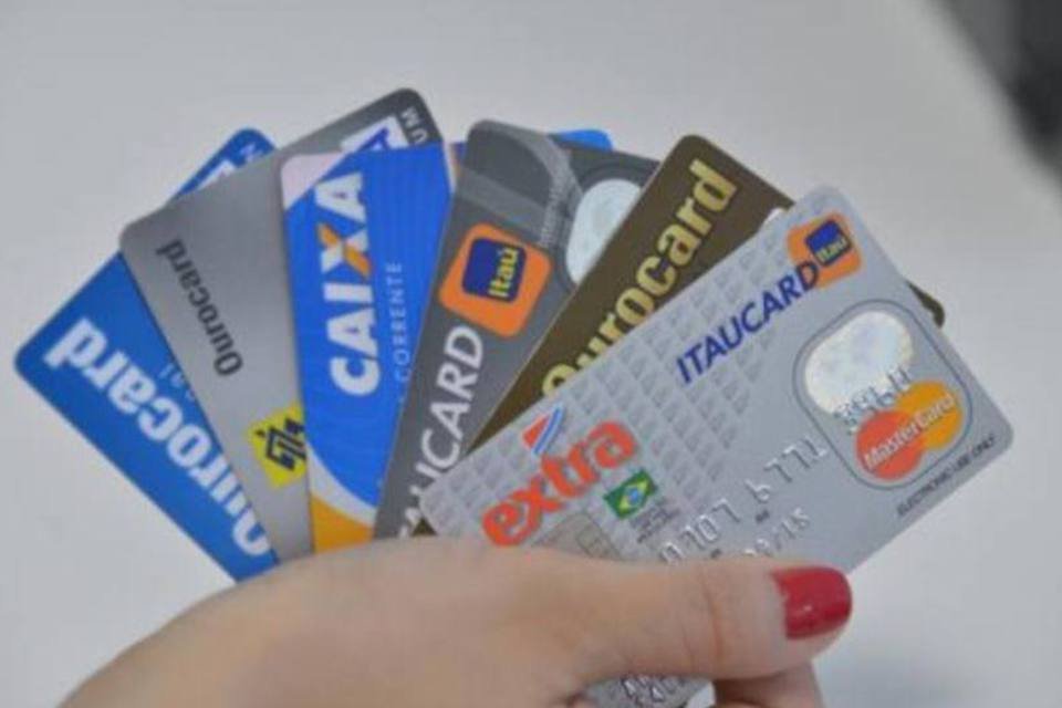 Transações com cartões devem superar em 8,8% as de 2014