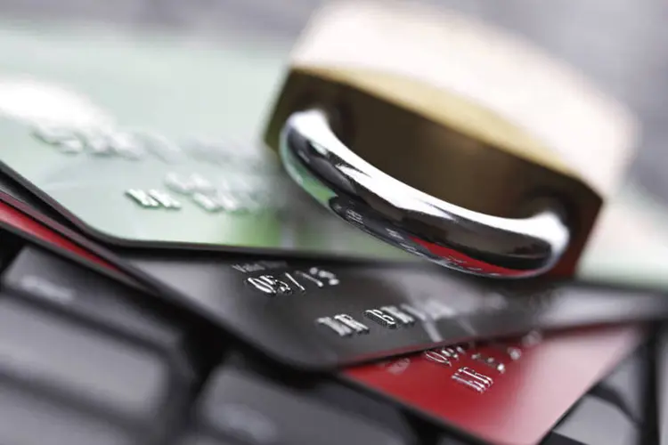 Cartão bloqueado: Além do atraso no pagamento, suspeitas de fraude podem levar ao bloqueio do cartão (Thinkstock/BrianAJackson)